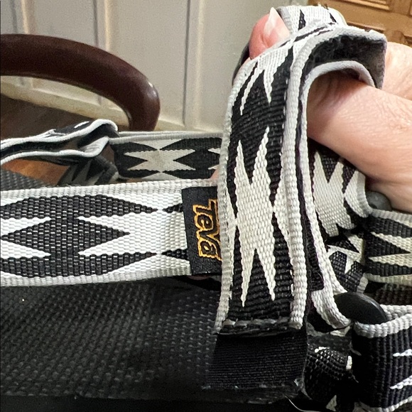 Teva Midform Universal Sandals in B/W Pattern - Picture 6 of 9